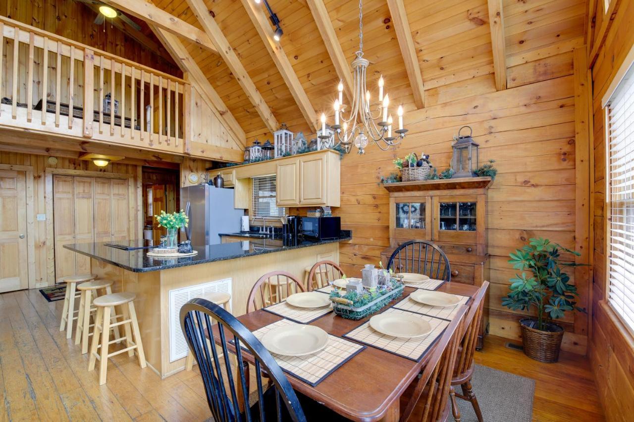 Smoky Mountains Cabin With Hot Tub, Deck And Views! Sevierville Dış mekan fotoğraf