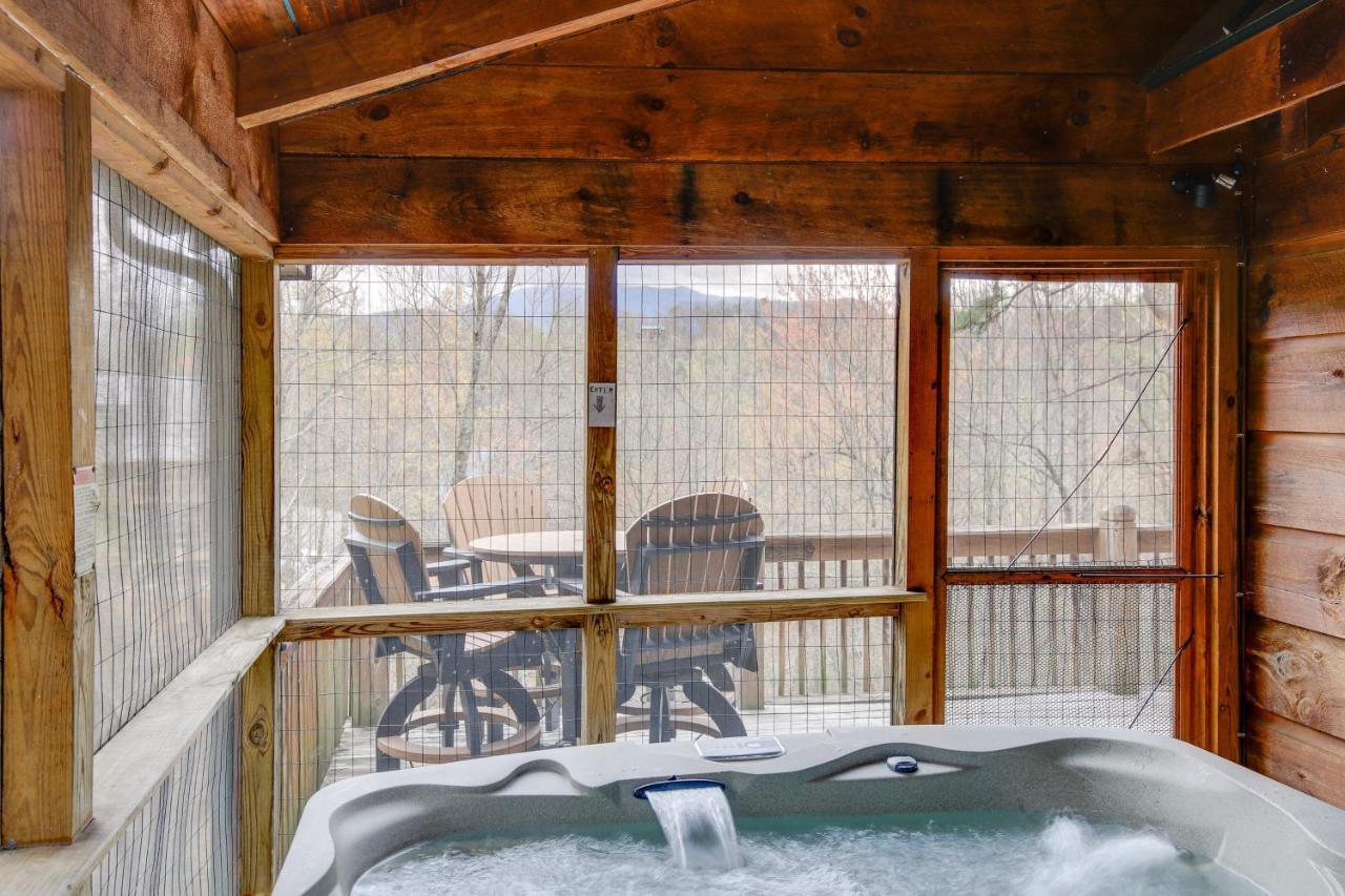Smoky Mountains Cabin With Hot Tub, Deck And Views! Sevierville Dış mekan fotoğraf