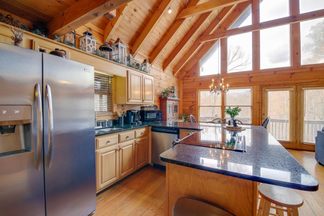 Smoky Mountains Cabin With Hot Tub, Deck And Views! Sevierville Dış mekan fotoğraf